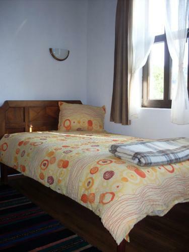 Hostal Tsutsovi House