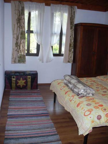 Hostal Tsutsovi House