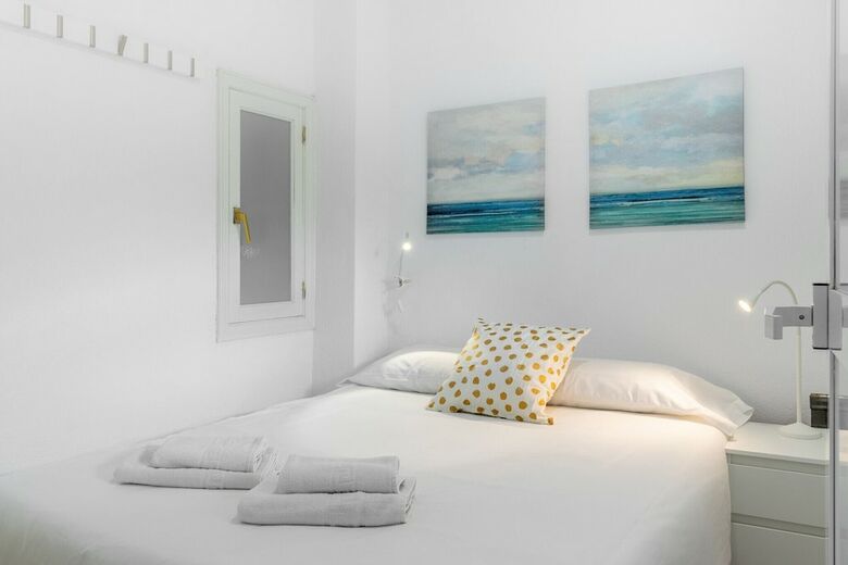 Apartamentos 35005b03 - Le�n Y Castillo, 246, 1�c