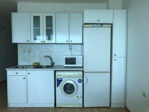 Dom-el Real Apartments In Sea View Complex