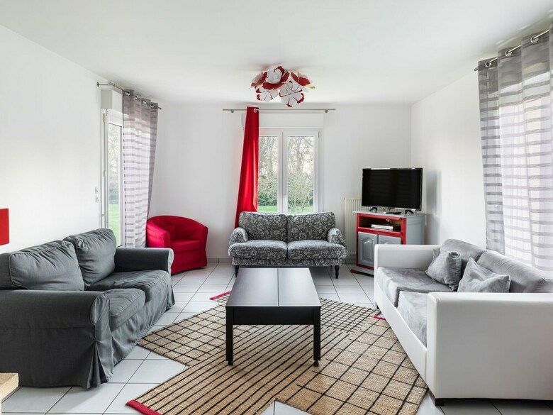 Tranquil Holiday Home In Englesqueville-la-percee With Garden