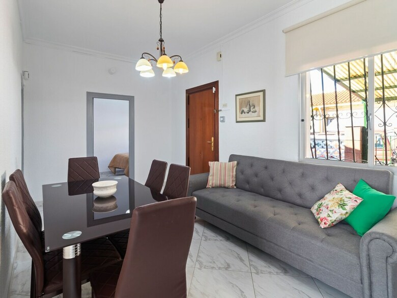 Cozy Holiday Home In M�laga Near Beach