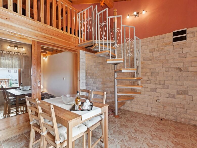 Cabana Lavish Apartment In Polaca With Swimming Pool
