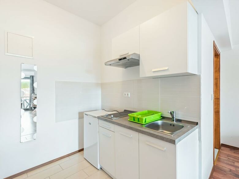 Pleasant Apartment In Posedarje Near Sea