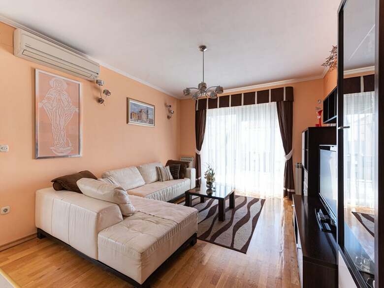 Trendy Holiday Home In Zadar With Balcony