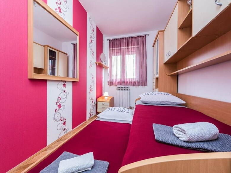Trendy Holiday Home In Zadar With Balcony
