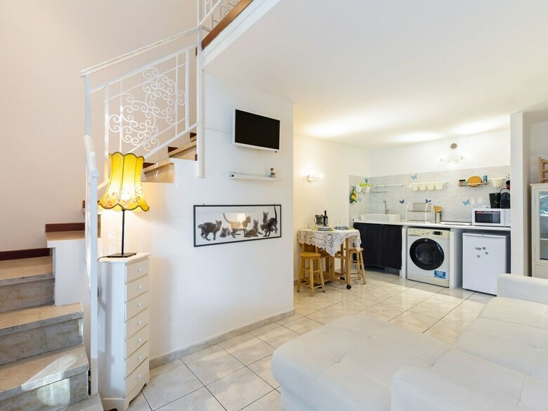 Elegant Apartment In Sanremo