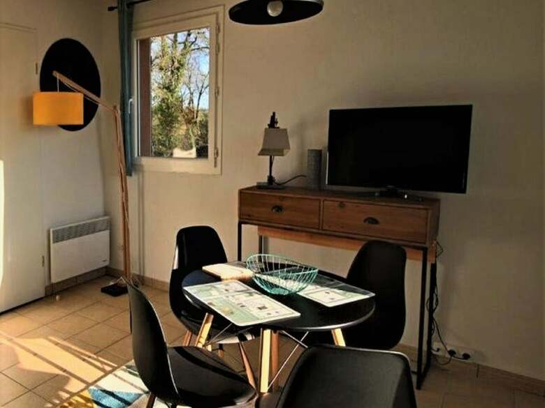 Cosy Apartment In Prayssac With Swimming Pool