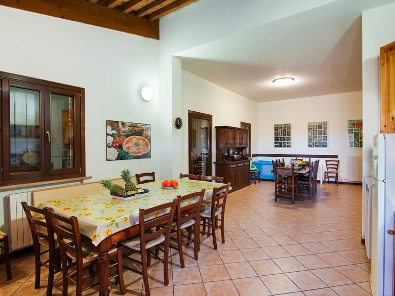 Spacious Villa In Tavullia With Swimming Pool