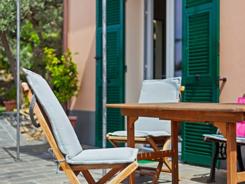 Lovely Villa In Genova With Garden