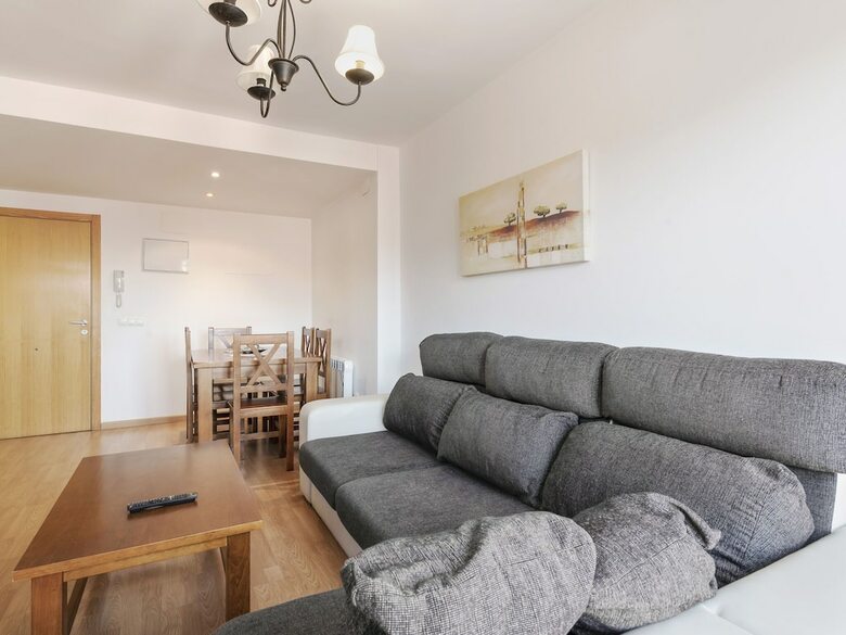 Delightful Apartment In Gudar With Terrace