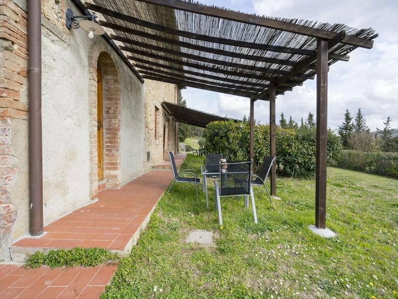 Attractive Villa In Montespertoli With Swimming Pool