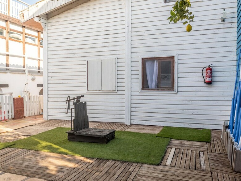 Beautiful Bungalow In Oliva With Swimming Pool