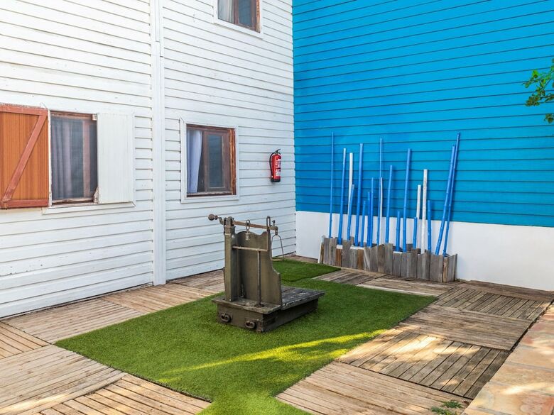 Beautiful Bungalow In Oliva With Swimming Pool