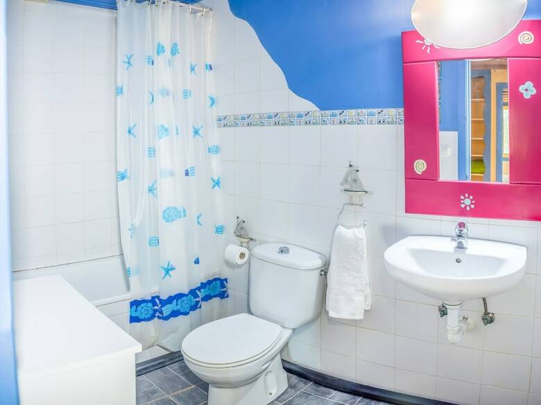 Beautiful Bungalow In Oliva With Swimming Pool