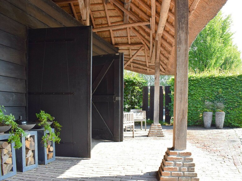 Posh Holiday Home In Alphen With Jacuzzi