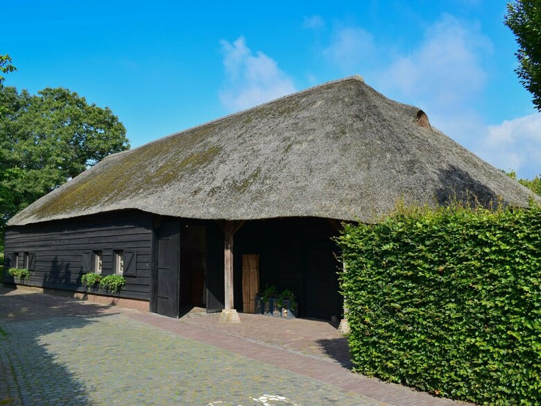 Posh Holiday Home In Alphen With Jacuzzi