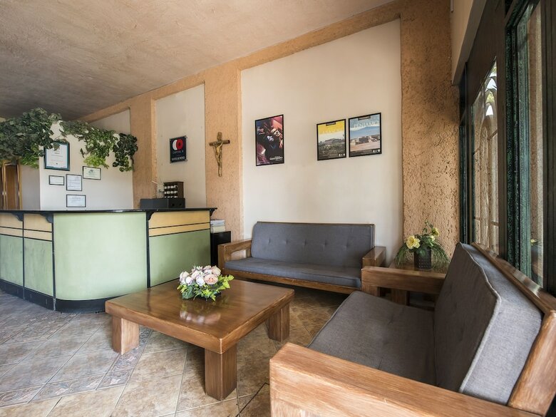 Hotel Capital O Suites de Reyes