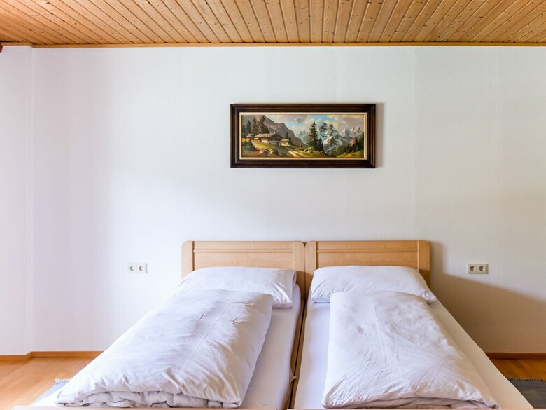 Beautiful Apartment In Rattenberg By The River