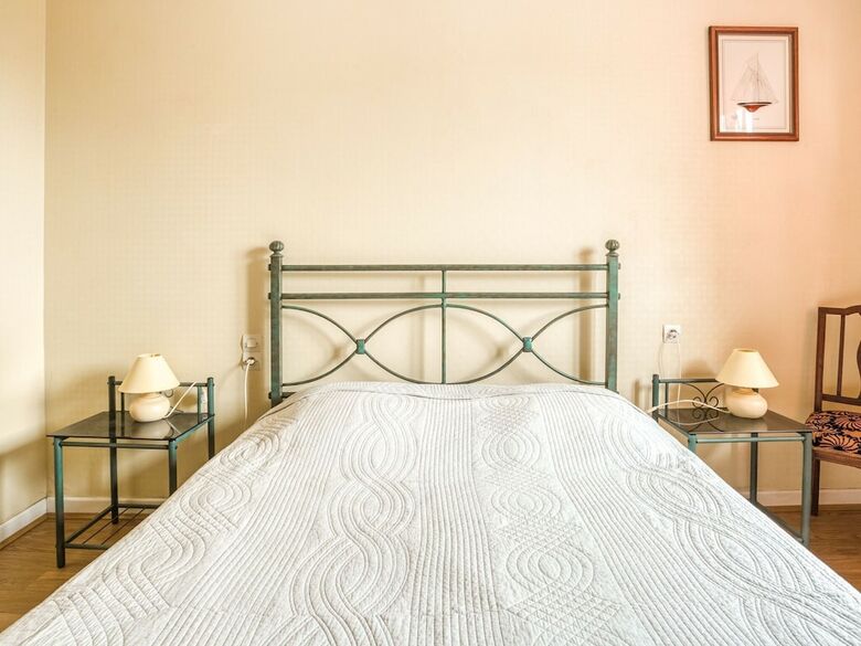 Quaint Holiday Home In Saint James With Garden