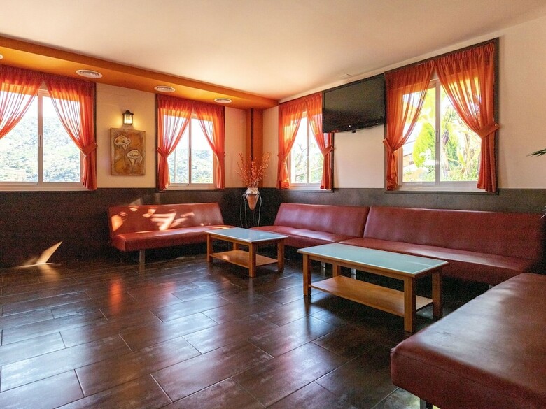 Elegant Apartment In Total�n With Jacuzzi