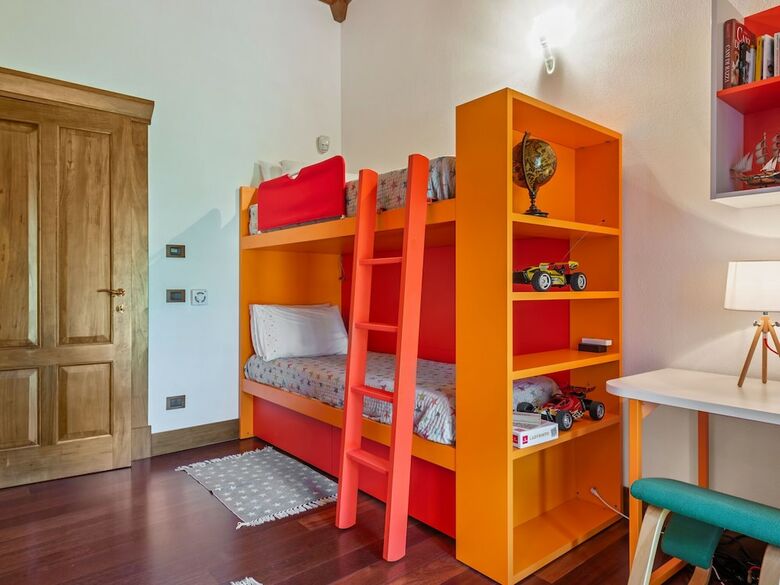 Luxurious Villa In Mentana With Garden