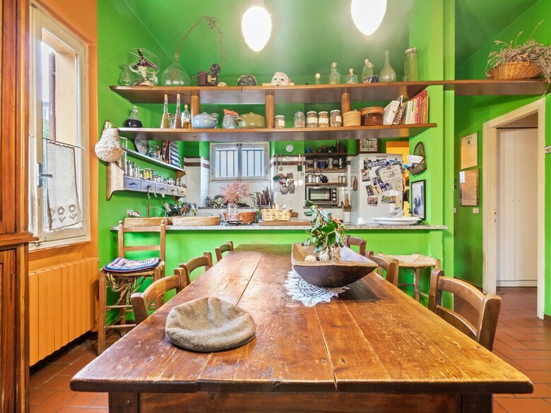 Colourful Holiday Home In Castelletto Ticino With Jacuzzi