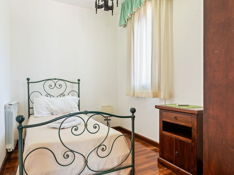 Peaceful Holiday Home In Punta Milocca With Private Pool