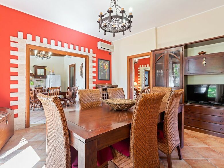 Peaceful Holiday Home In Punta Milocca With Private Pool