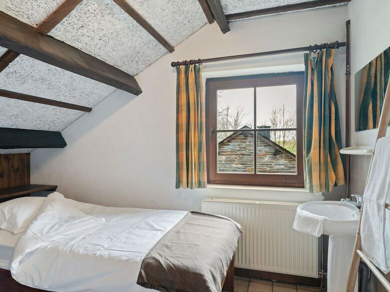 Simplistic Cottage In Nadrin With Garden