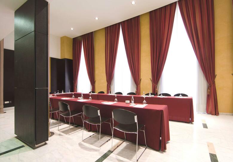 Hotel Catalonia El Pilar
