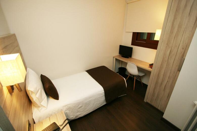 Hotel Pyr�n�es