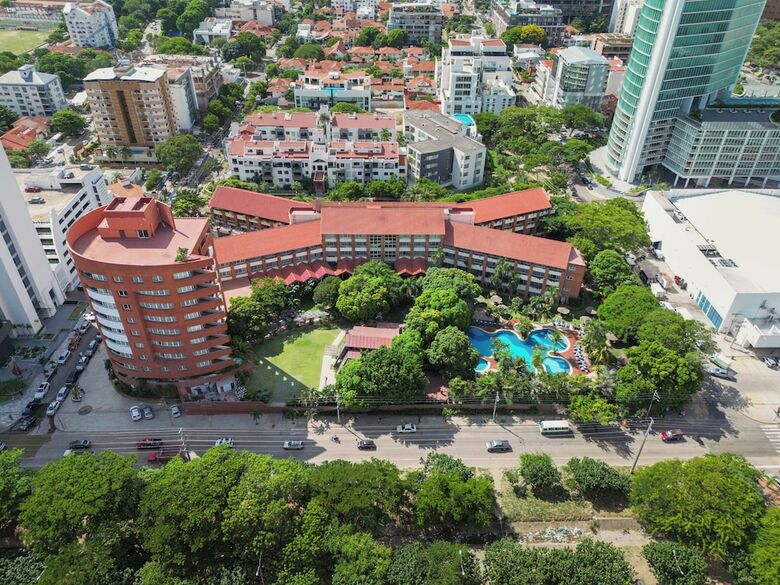 Camino Real Hotel