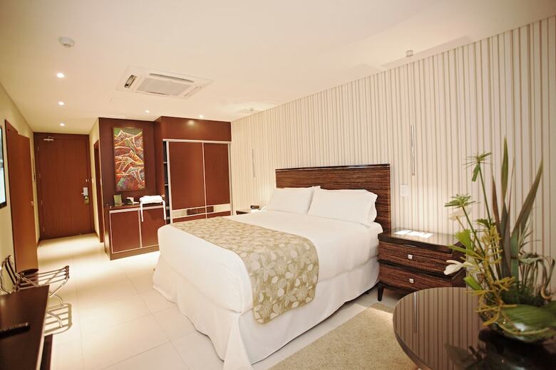 Camino Real Hotel