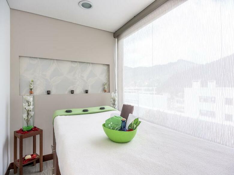 Hotel NH Collection Royal Wtc Bogot�