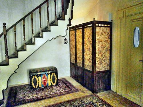 Hostal Retro - 19th Century Guest House