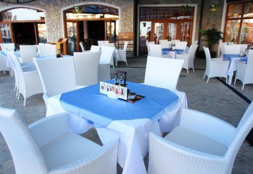 Vineyards Hotel