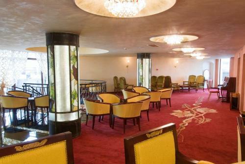 Vineyards Hotel