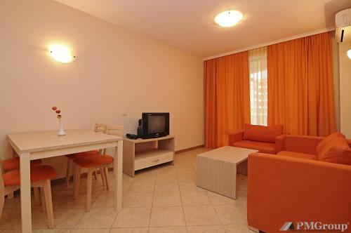 Aparthotel Pmg Royal Sun Apartments