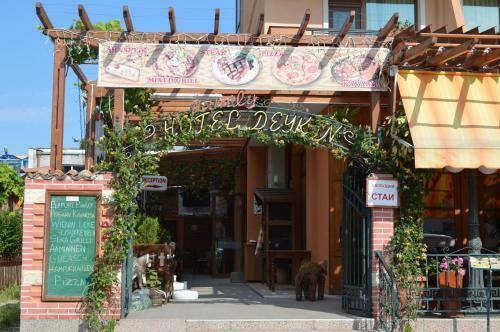 Hotel Deykin