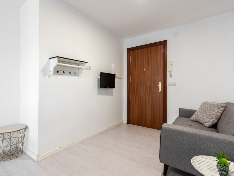 Simplistic Holiday Home In M�laga Near Moorish Castle