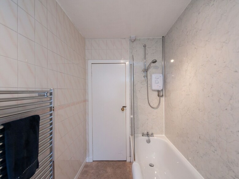 Modern Apartment In Edinburgh Near Edinburgh Castle