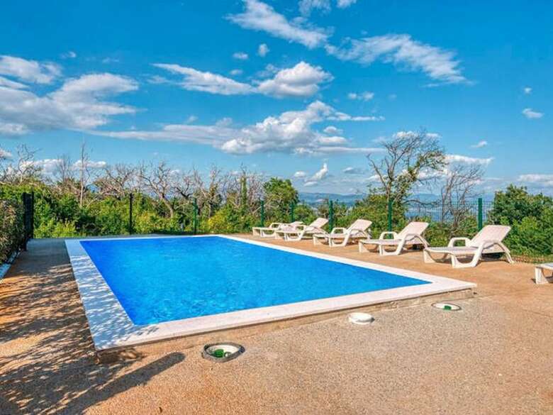 Simplistic Holiday Home In Lovran With Swimming Pool