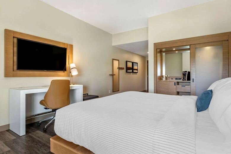 Cambria Hotel Greenville