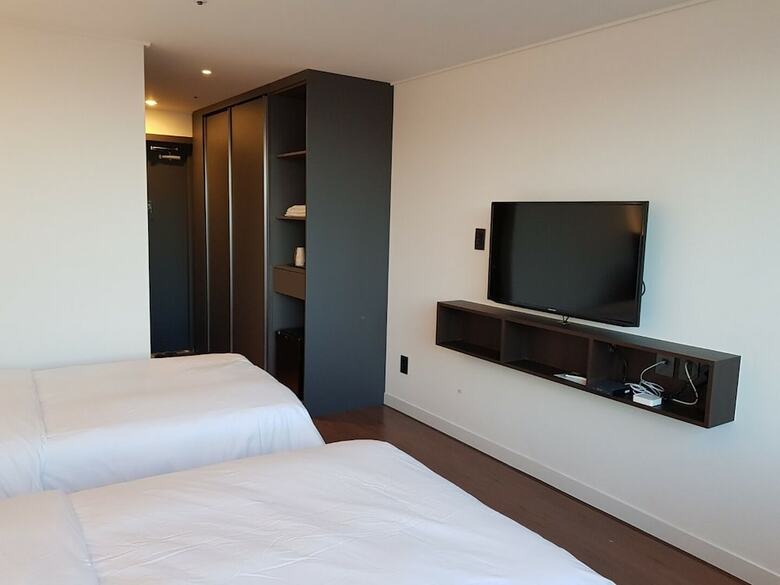 Hotel The Grang Jungmun