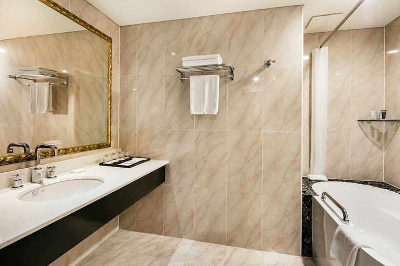 Ramada Hotels & Suites Seoul Namdaemun
