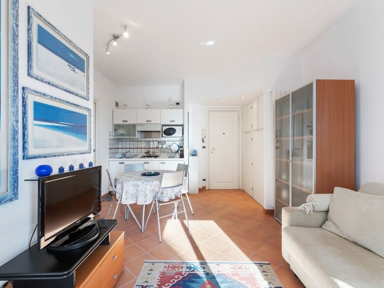 Attractive Apartment In Sanremo With Balcony