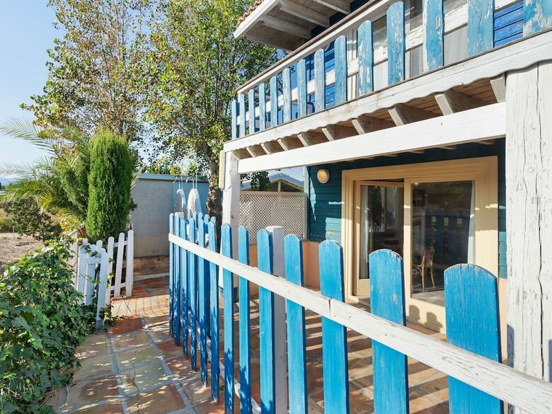 Sun-baked Bungalow In Oliva With Swimming Pool