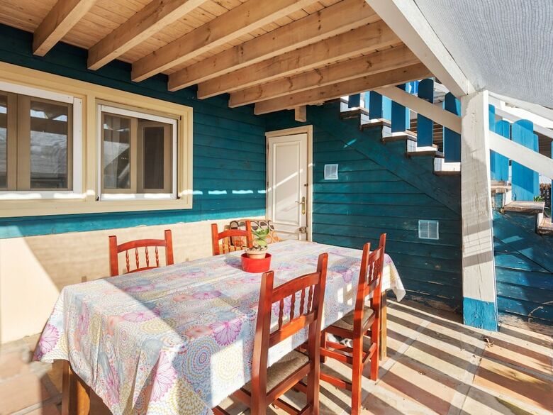 Sun-baked Bungalow In Oliva With Swimming Pool