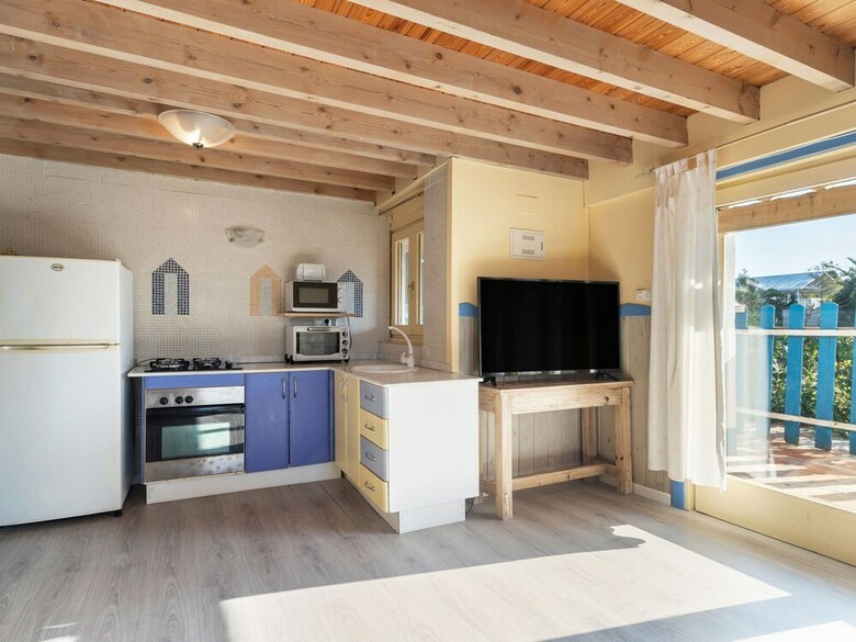 Sun-baked Bungalow In Oliva With Swimming Pool